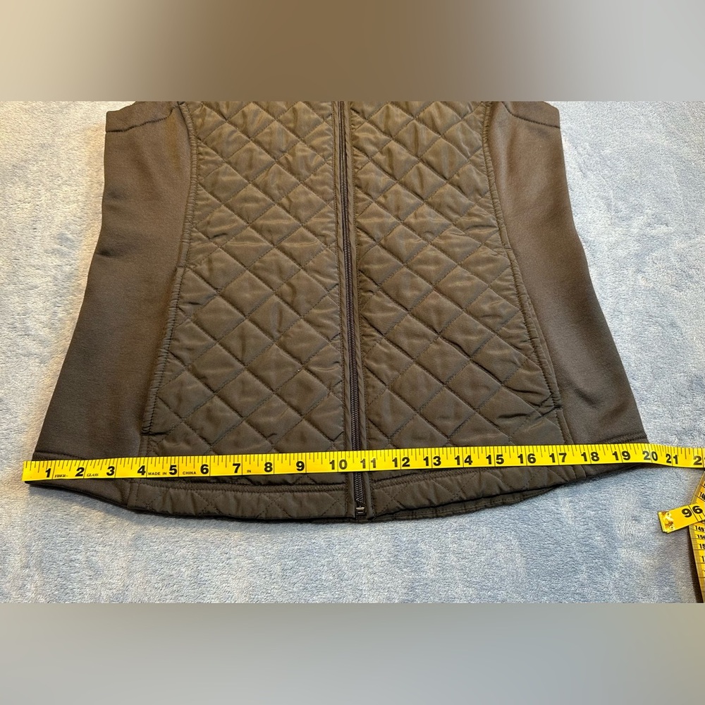 Van Heusen•insulated full-zip vest•women’s small•polyester•gray•quilted•pockets - Picture 9 of 13